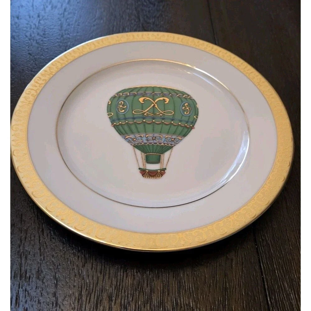 Vintage Elegant Royal Gallery Hot Air Balloon Plate, Royal Buffet, 8.5